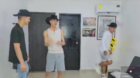 voyeurism_guys online show from 06.14.26