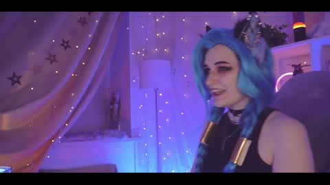 vronnier online show from 02.14.25