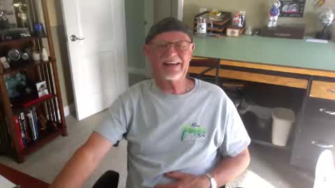 Snapshot of vueuorme chatting on 05.10.26 Vueuorme online show from 05.10.26
