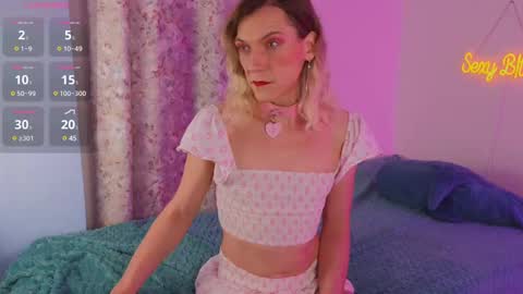 Vikky online show from 02.13.25