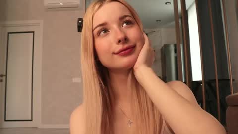 Snapshot of w1xll chatting on 03.27.26 Nana online show from 03.27.26