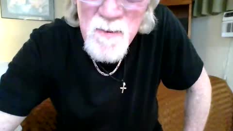 Snapshot of w3llbit chatting on 12.31.24 w3llbit online show from 12.31.24