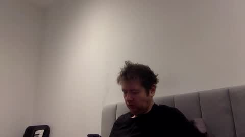 Snapshot of w919 chatting on 02.19.26 V online show from 02.19.26