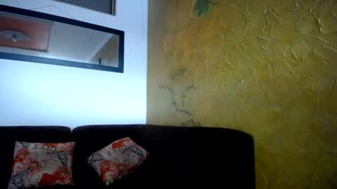 Snapshot of wade_wil chatting on 06.26.26 wade and antonella online show from 06.26.26
