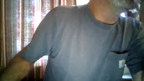 Snapshot of wahassa chatting on 10.25.25 wahassa online show from 10.25.25