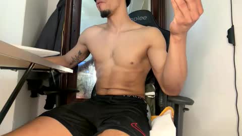 Snapshot of wali170097 chatting on 05.16.26 ghhhgh online show from 05.16.26
