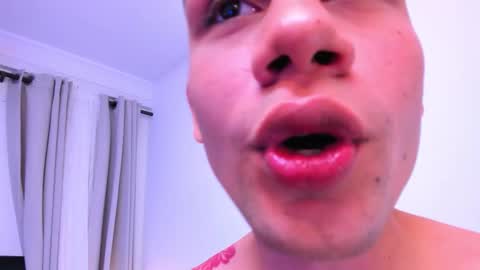 Sofia  Thiago online show from 10.15.25