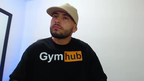 Snapshot of walter_brownn01 chatting on 01.21.25 WALTER BROWN online show from 01.21.25