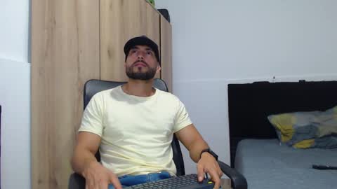 WALTER BROWN  online show from 11.15.25