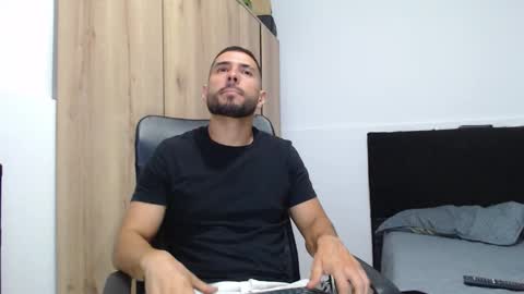 WALTER BROWN  online show from 11.18.25