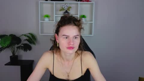 Snapshot of wanda_gomez chatting on 05.15.26 Wanda online show from 05.15.26