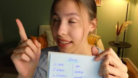 Snapshot of wanda_robinson chatting on 03.12.25 Wendy. Hello Honeys Ill see you 2nd 5th 7th this week love you3 online show from 03.12.25