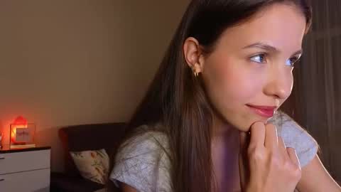 Snapshot of wanda_robinson chatting on 10.13.25 Wendy. Hello Honeys Ill see you 2nd 5th 7th this week love you3 online show from 10.13.25