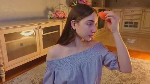 hello guys im Lilian online show from 11.20.25