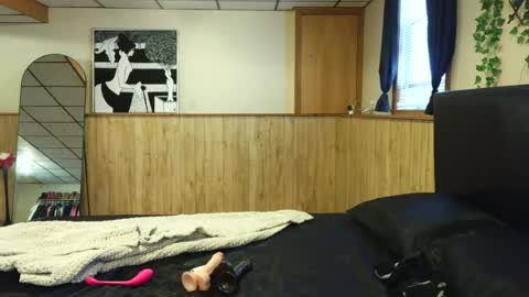wanderlustgaal online show from 07.10.26