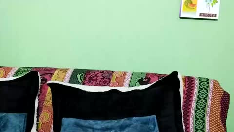 Snapshot of waningrosee chatting on 01.24.25 Waningrose Lu online show from 01.24.25