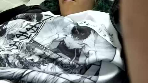 Snapshot of waningrosee chatting on 02.24.25 Waningrose Lu online show from 02.24.25