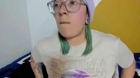 Waningrose  Lu online show from 11.23.25