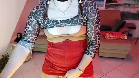 Snapshot of wannafeelitall chatting on 01.06.25 Emilia inst online show from 01.06.25