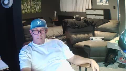 Snapshot of wantitbutyoucanthaveit chatting on 11.06.25 inittogetitin online show from 11.06.25