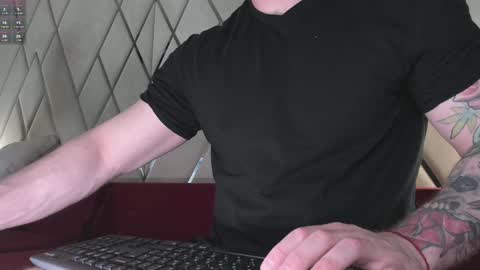 Wayne online show from 12.22.24