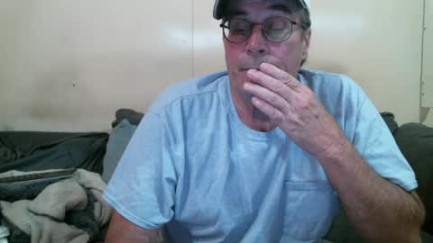 Snapshot of wbfarm chatting on 01.12.26 WB Farm online show from 01.12.26