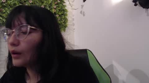 Trixie 3 online show from 02.19.25