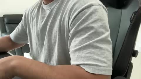 Snapshot of weaponx1 chatting on 11.17.25 Weapon X online show from 11.17.25