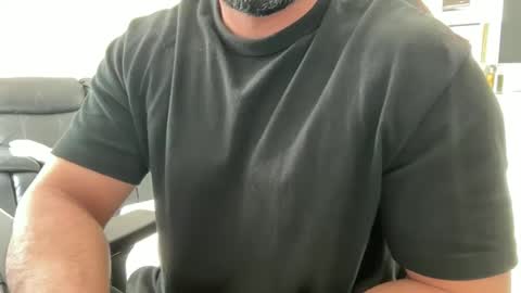 Snapshot of weaponx1 chatting on 12.01.25 Weapon X online show from 12.01.25