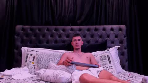 Jhonny Dick  his neighbors. online show from 03.27.26