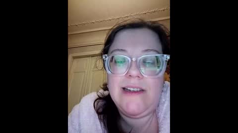 Snapshot of webgirl2 chatting on 03.19.26 Marina online show from 03.19.26