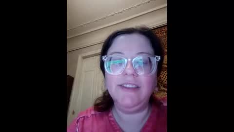 Snapshot of webgirl2 chatting on 03.31.26 Marina online show from 03.31.26