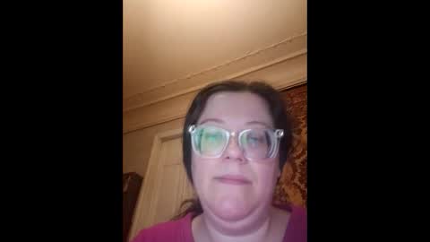Snapshot of webgirl2 chatting on 04.06.26 Marina online show from 04.06.26