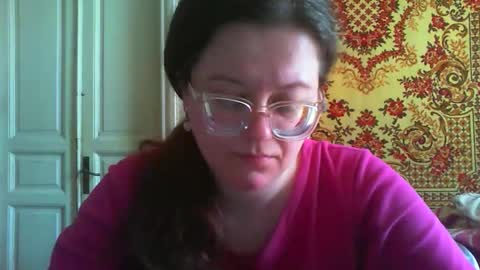 Snapshot of webgirl2 chatting on 04.14.26 Marina online show from 04.14.26