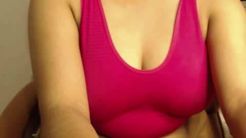 Snapshot of webshowxxx chatting on 04.14.26 mina online show from 04.14.26