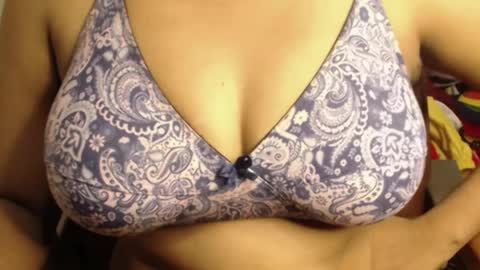 Snapshot of webshowxxx chatting on 04.19.26 mina online show from 04.19.26