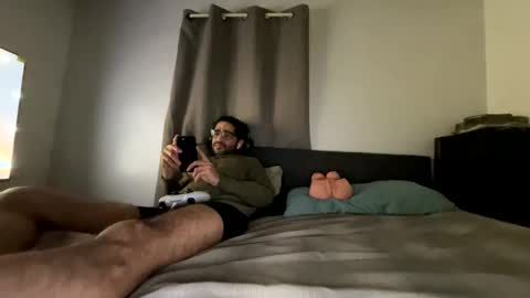 Snapshot of webthrow chatting on 11.29.25 ShootingWebs online show from 11.29.25