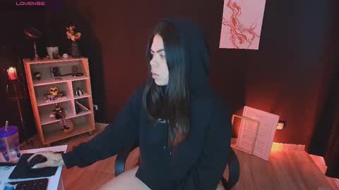 Snapshot of wednesdayfriday chatting on 11.28.25 Wednesday Please help me to reach 111 thumbs up online show from 11.28.25