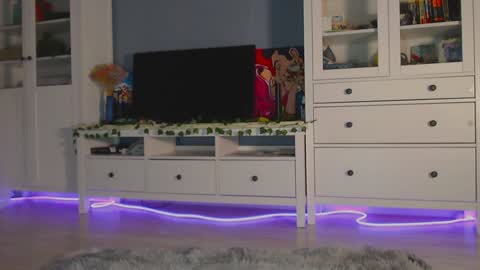 Snapshot of weed_princesss chatting on 12.13.24  moon  online show from 12.13.24