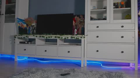 Snapshot of weed_princesss chatting on 12.26.24  moon  online show from 12.26.24