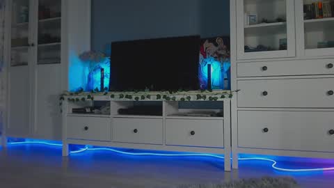 Snapshot of weed_princesss chatting on 01.29.25  moon  online show from 01.29.25