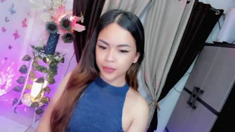 Hi Im LOVIE Please dont forget to follow and thumbs up me online show from 03.29.26