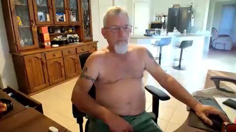 Wellhelloo online show from 04.28.26