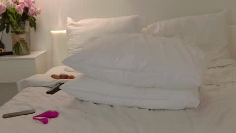 Snapshot of wellicaren chatting on 01.22.25 CAREN online show from 01.22.25