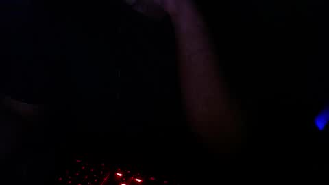 Snapshot of wellingtont chatting on 11.19.25 wellingtont online show from 11.19.25