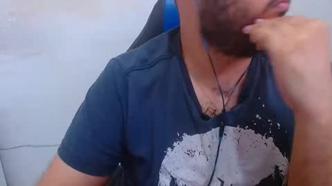 Snapshot of wellingtont chatting on 11.29.25 wellingtont online show from 11.29.25