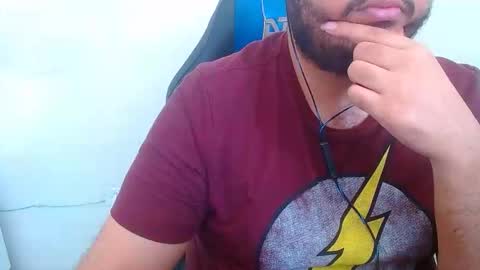 Snapshot of wellingtont chatting on 11.30.25 wellingtont online show from 11.30.25