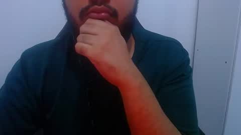 Snapshot of wellingtont chatting on 12.15.25 wellingtont online show from 12.15.25