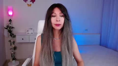 Wendi Foster online show from 11.11.25