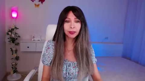 Snapshot of wendifoster chatting on 12.19.25 Wendi Foster online show from 12.19.25